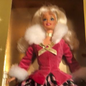 NRFB Barbie. Avon Exclusive. 1996. Winter Rhapsody